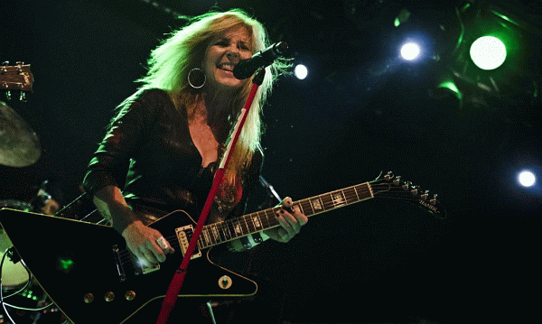 LITA FORD - The Bitch Is Back... Live (2013) inside