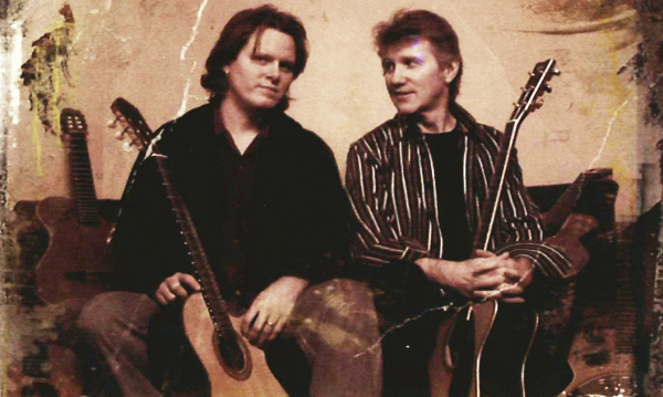 RIK EMMETT & DAVE DUNLOP THE TROUBS - reCOVERy Room 9 (2012) inside