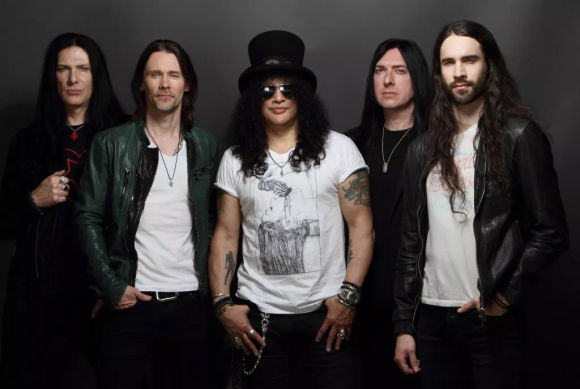 SLASH feat. Myles Kennedy & The Conspirators - Living The Dream (2018) inside