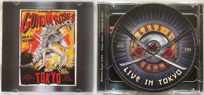 GUNS N' ROSES - Not In This Lifetime... Live In Tokyo 2017 disc photo